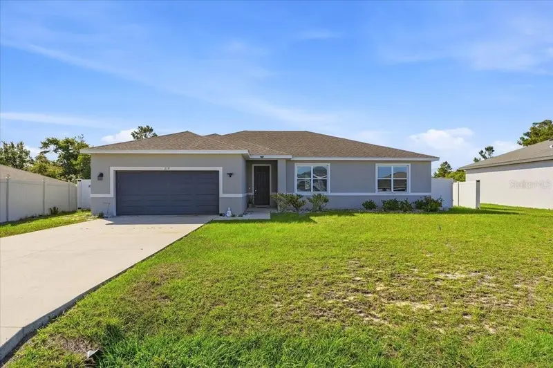 219 Maple Dr, FL
