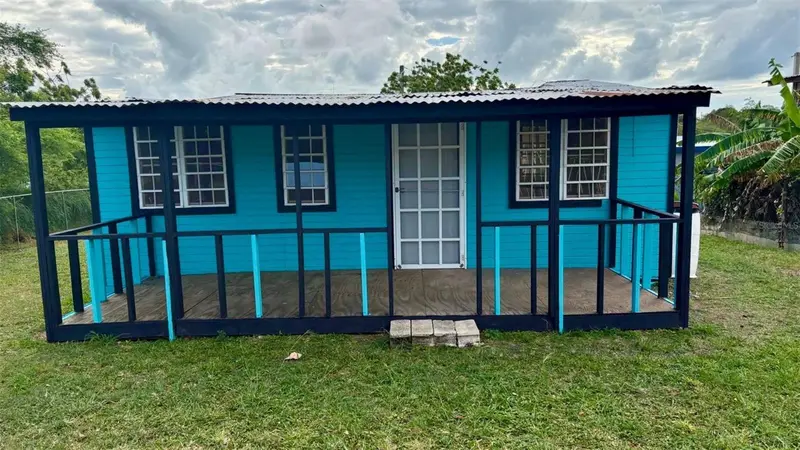 Sola 10 Bo Llanos Costa, PR
