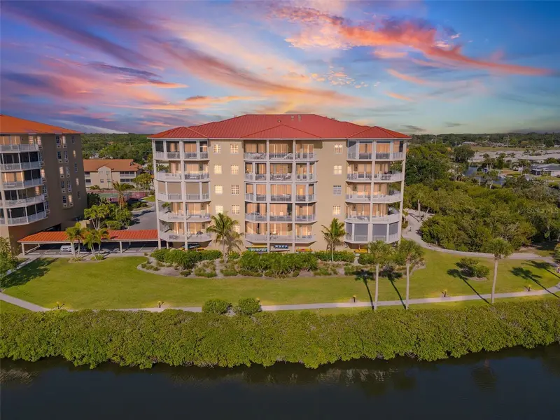 6100 Jessie Harbor Dr #202, FL