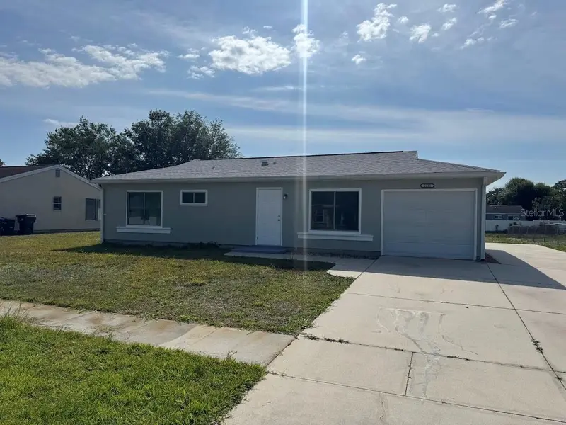 2422 Roxbury Cir, FL