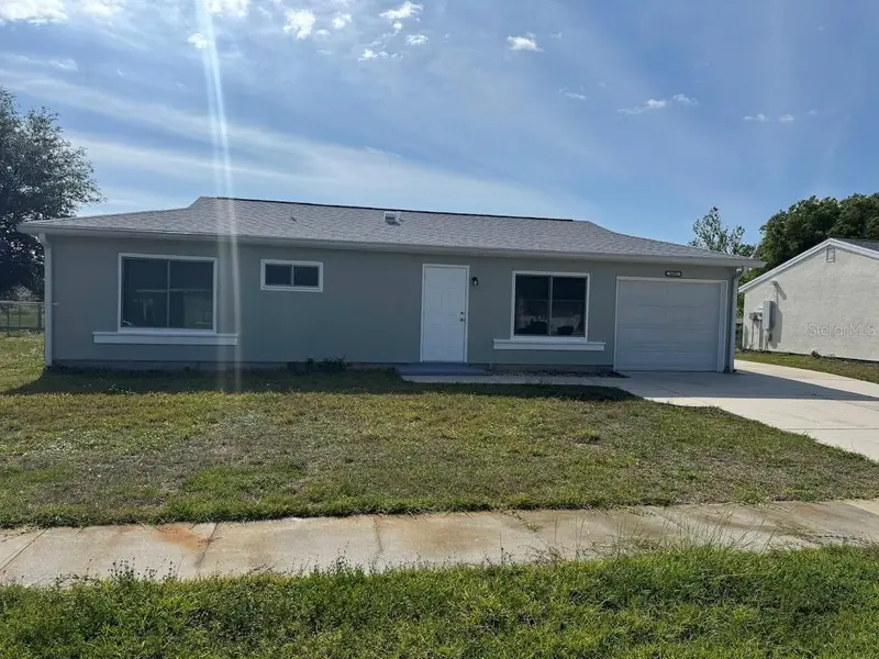2422 Roxbury Cir, FL