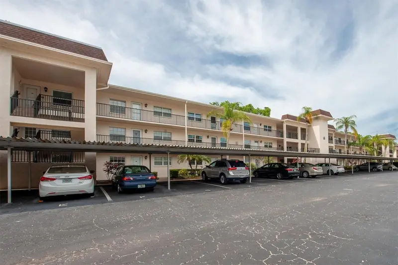 845 Maple Ct #103, FL