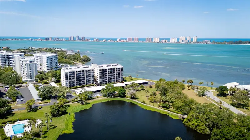 220 Belleview Blvd #601, FL