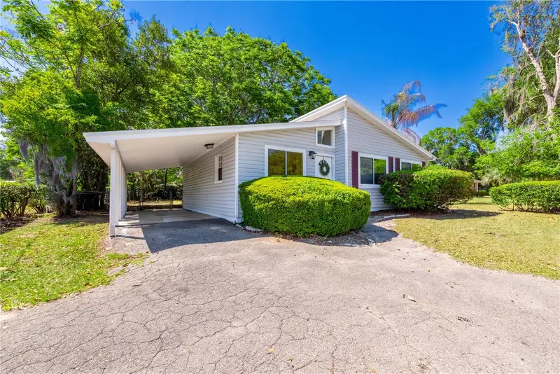 950 S Lawrence Blvd, FL