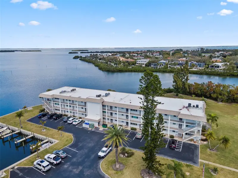 3330 Gulf Of Mexico Dr #104d, FL