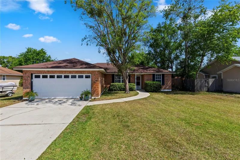 3208 Sarahs Ct, FL