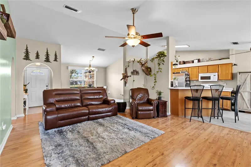 3208 Sarahs Ct, FL