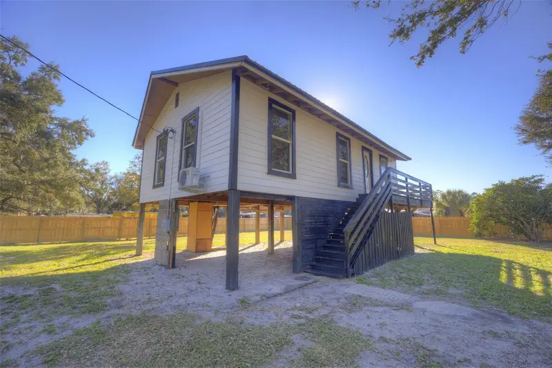805 E Mcdonald Rd, FL