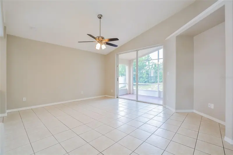 1588 Silhouette Dr, FL