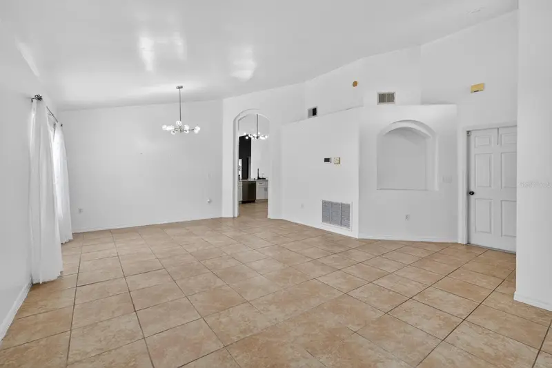 419 Buckingham Cir, FL