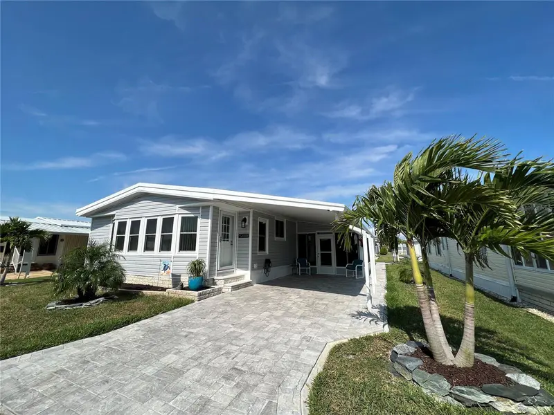 2038 Maui Dr, FL