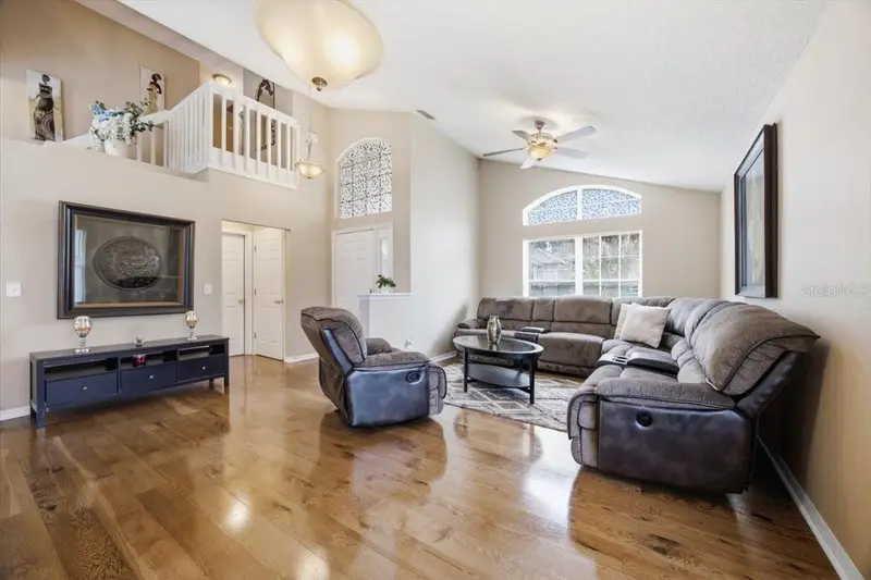 227 Dillon Way, FL