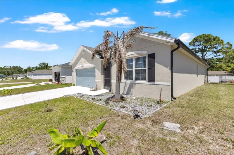 941 Century Ave Se, FL