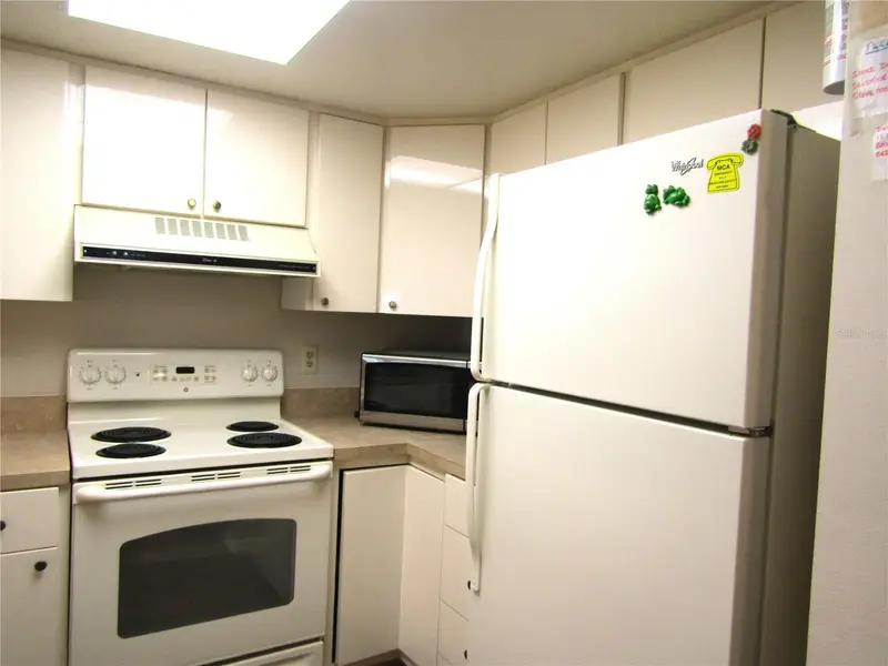 4632 Ringwood Mdw #28, FL