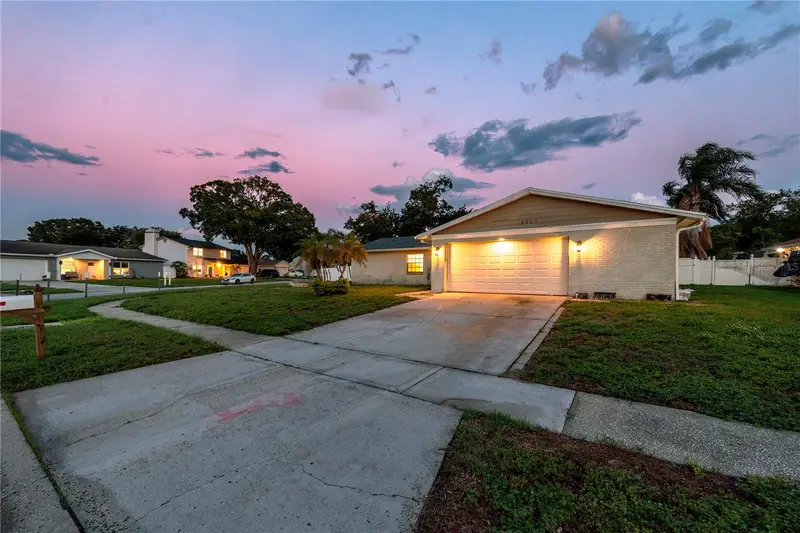 4953 Pennsbury Dr, FL
