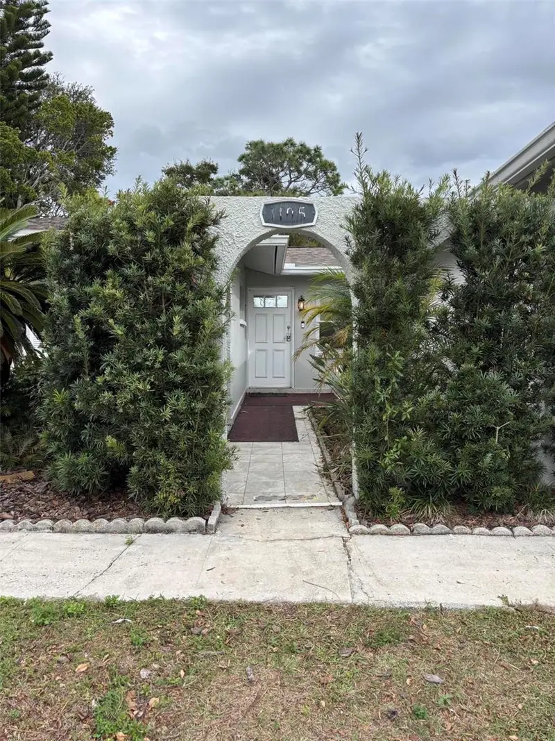 1105 Amble Ln, FL