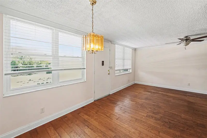 4715 Bay St Ne #232, FL