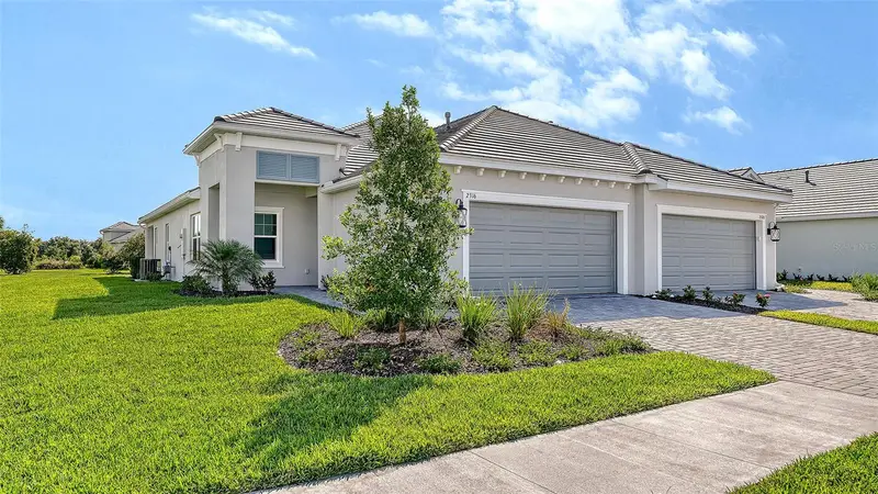 2316 Blue Mahoe Ln, FL