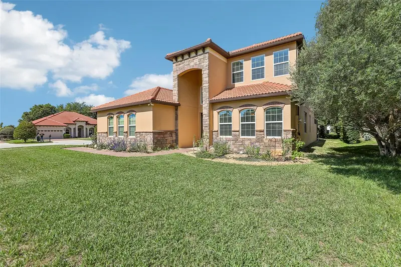 10151 Yonaomi Cir, FL