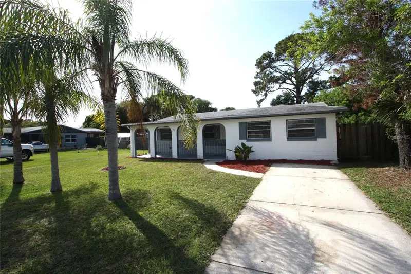 141 W Connecticut Ave, FL
