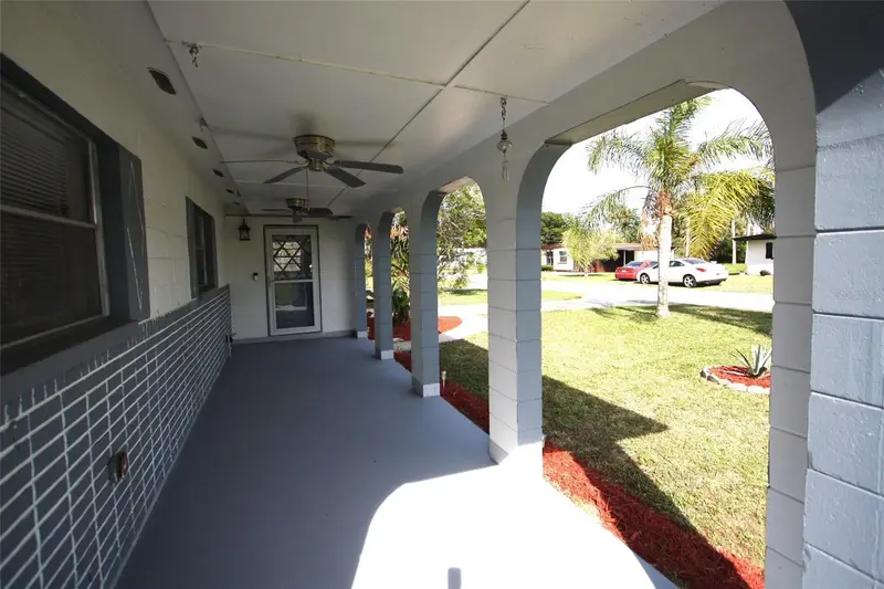 141 W Connecticut Ave, FL