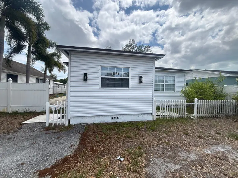4034 38th Ave N, FL