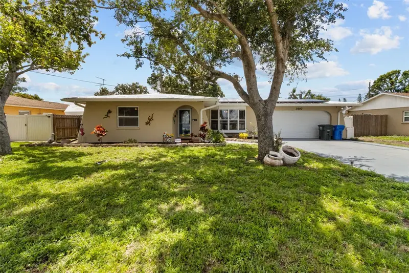 3507 Oxford Dr W, FL