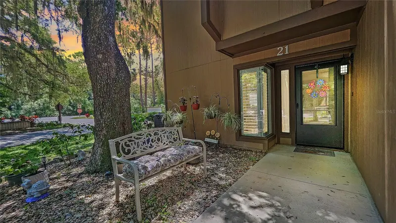 21 Mid Pines Circle, FL