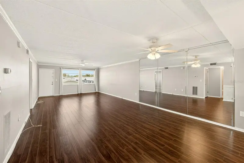 12300 Park Blvd #116, FL