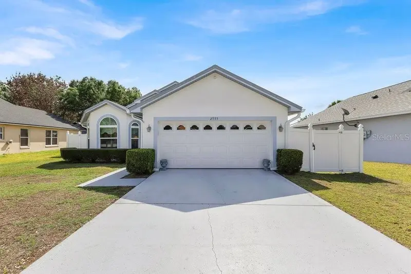 2955 Red Oak Dr, FL