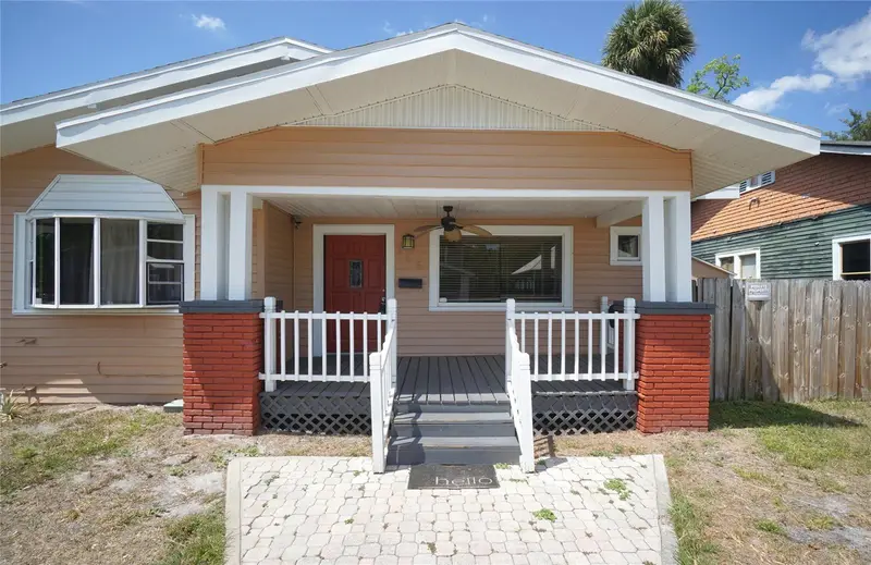 916 E 25th Ave, FL