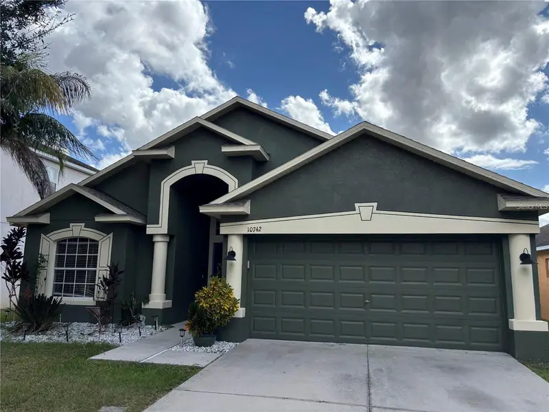 10742 Shady Preserve Dr, FL
