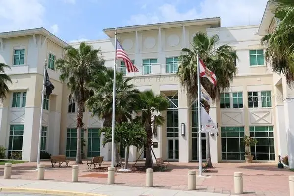 Alpen Ave, FL