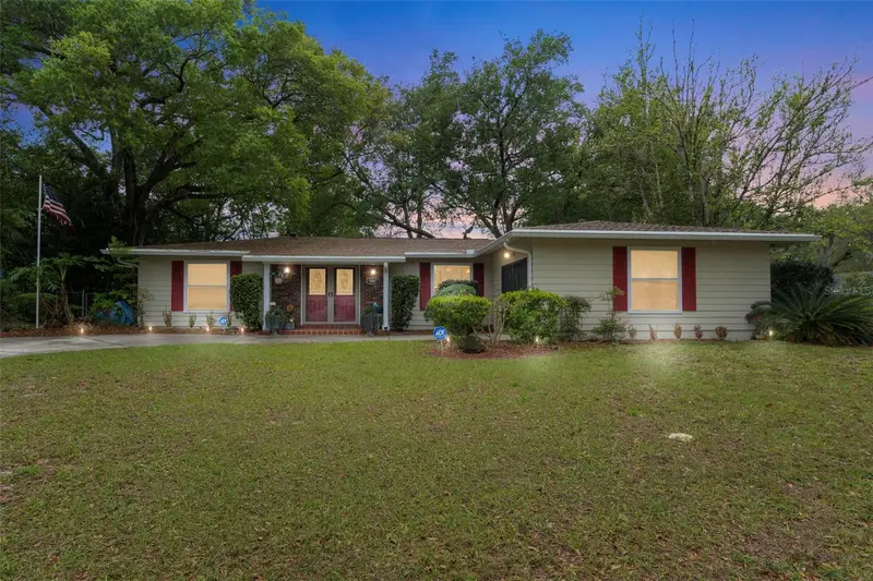9066 N Golfview Dr, FL