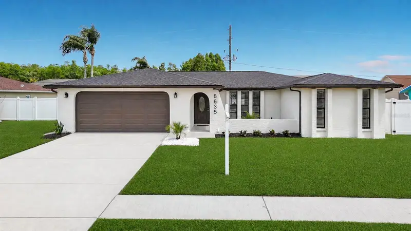 8635 Gum Tree Ave, FL