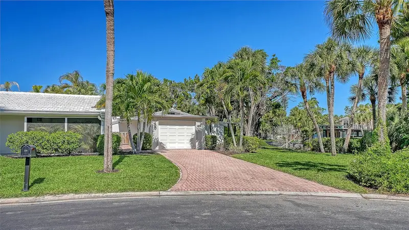 239 Hourglass Way #V7, FL