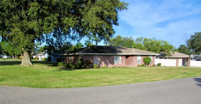 202 Saint Lucie Rd, FL