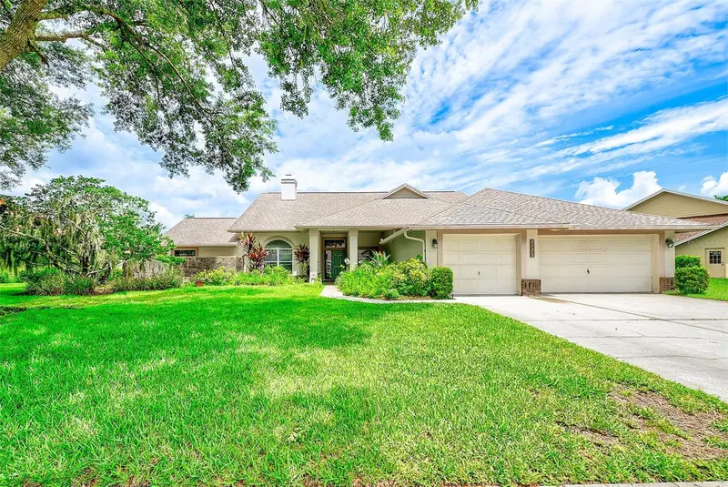6517 Thoroughbred Loop, FL