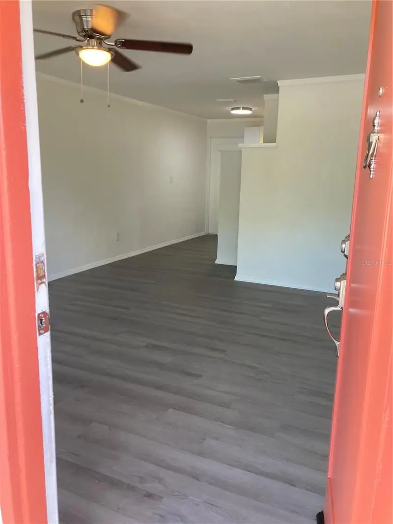 5221 N Ronald Reagan Blvd, FL