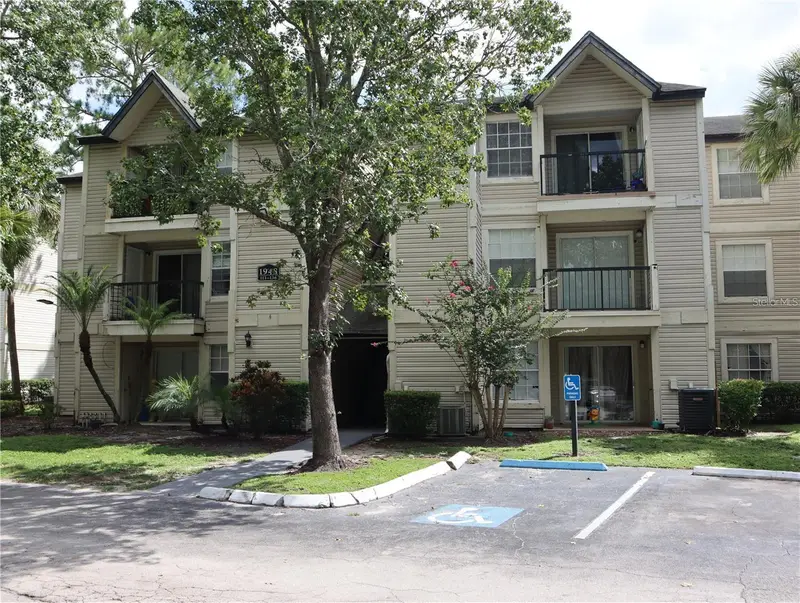1948 Lake Atriums Cir #118, FL