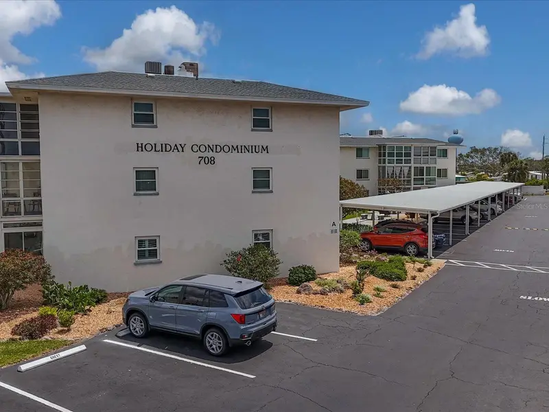 708 Tamiami Trl S #105, FL