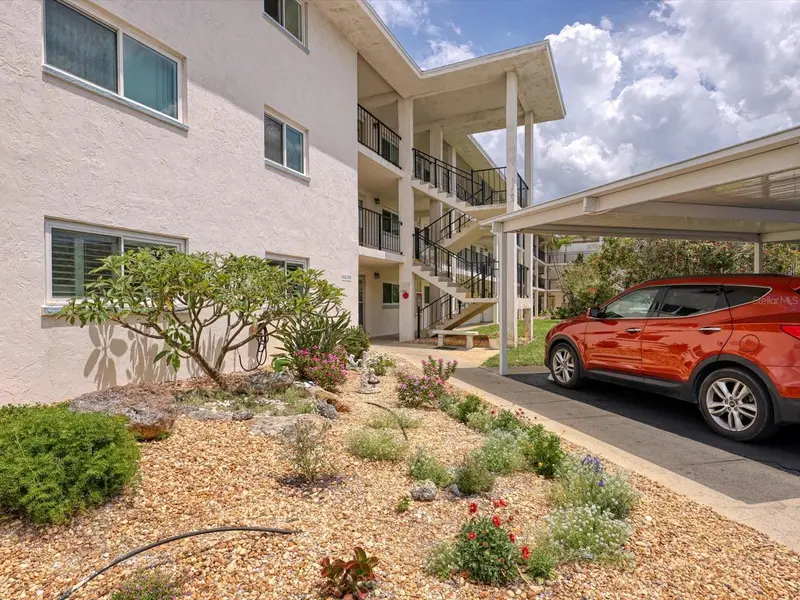708 Tamiami Trl S #105, FL