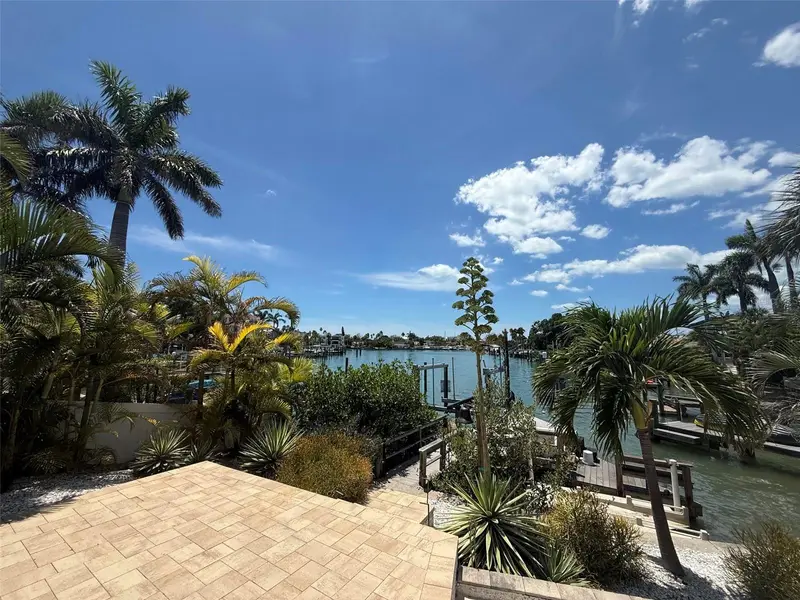 2162 W Vina Del Mar Blvd, FL