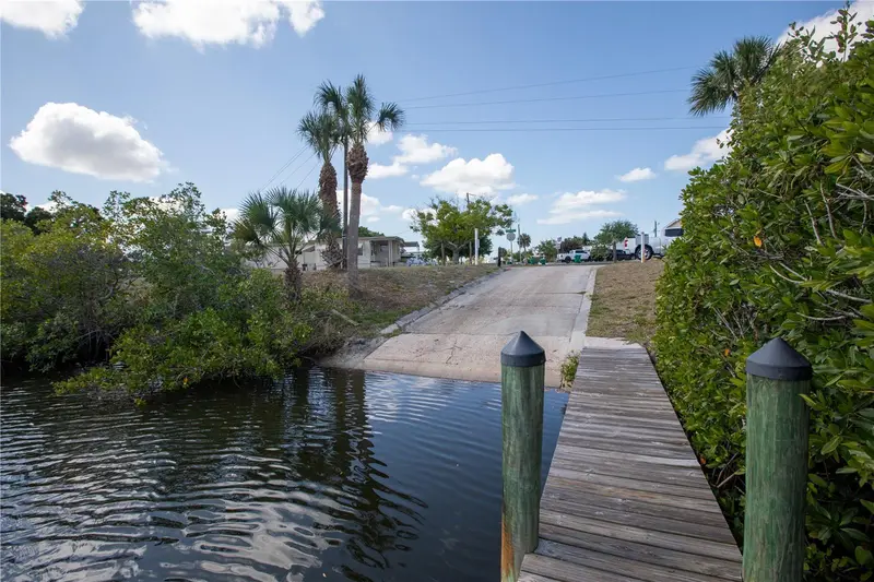 2465 Heron Dr, FL