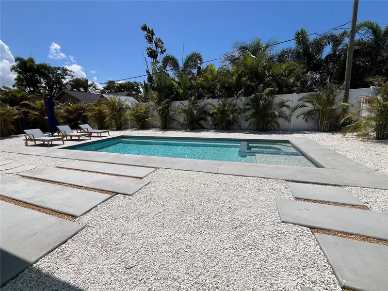 2306 Valencia Dr, FL