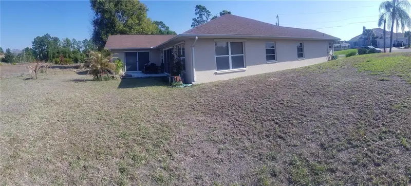 706 Canterbury Cir, FL