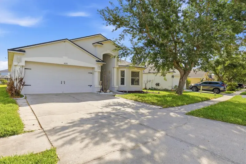 4828 Wessex Way, FL