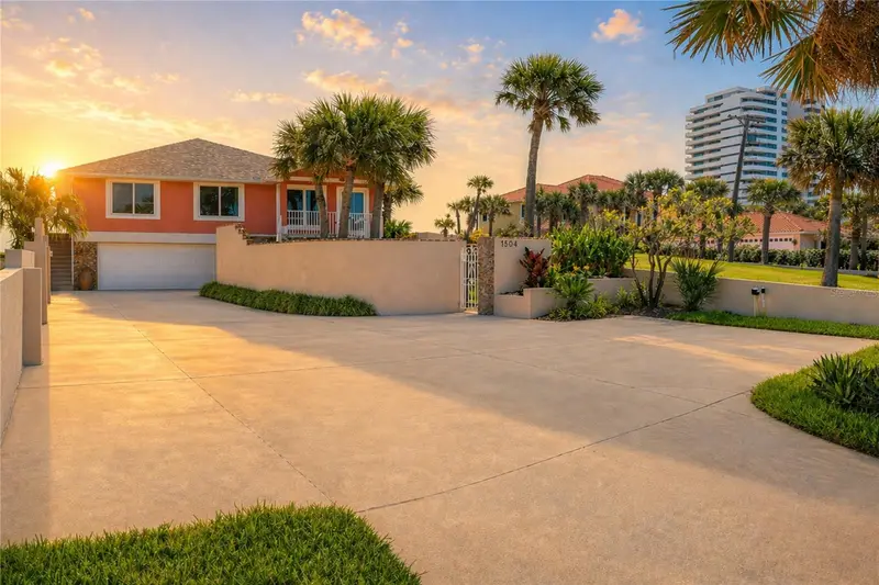 1504 N Atlantic Ave, FL