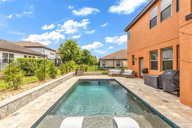 239 Lugano Way, FL