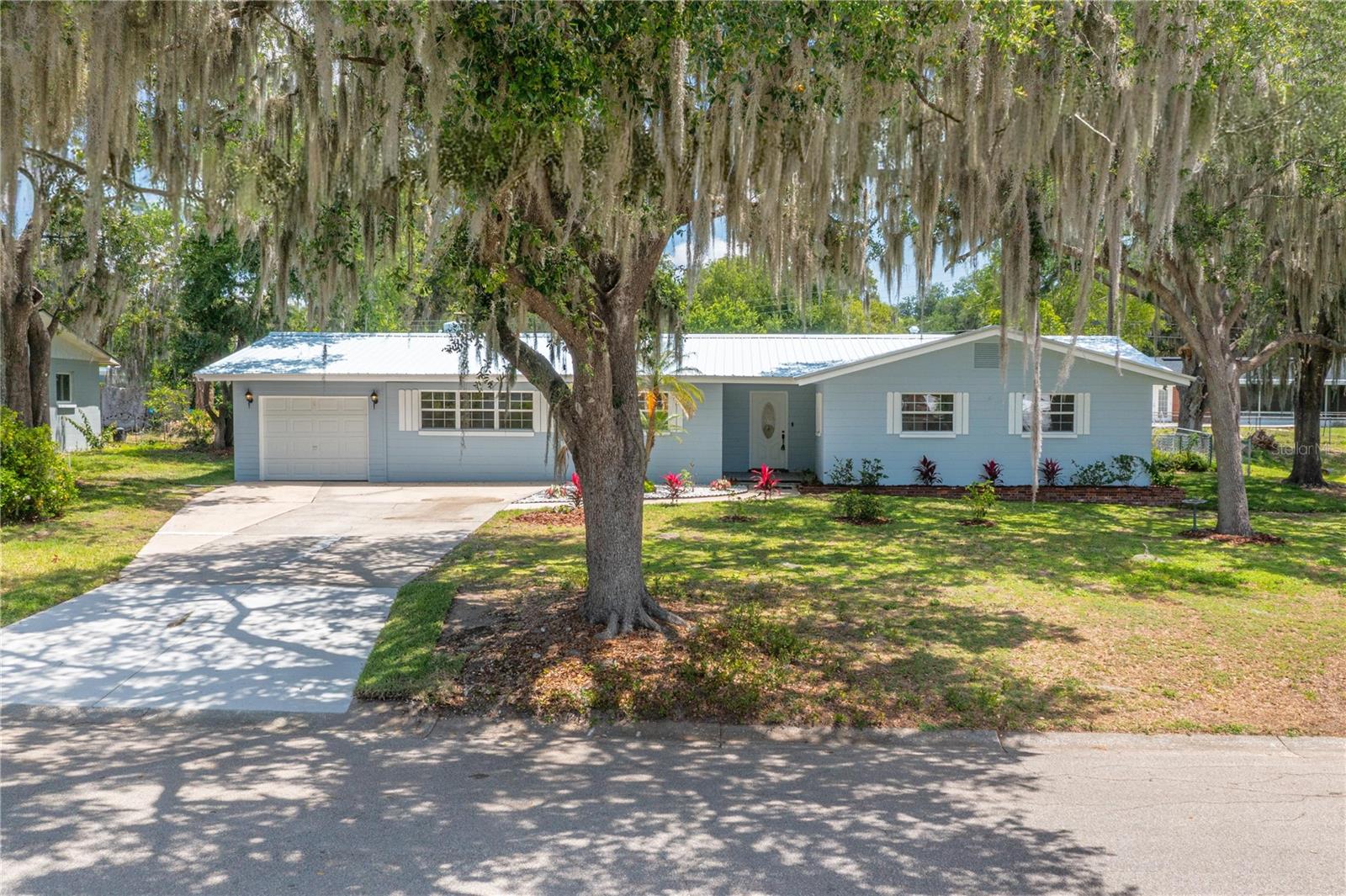 2230 W Helen Cir, FL